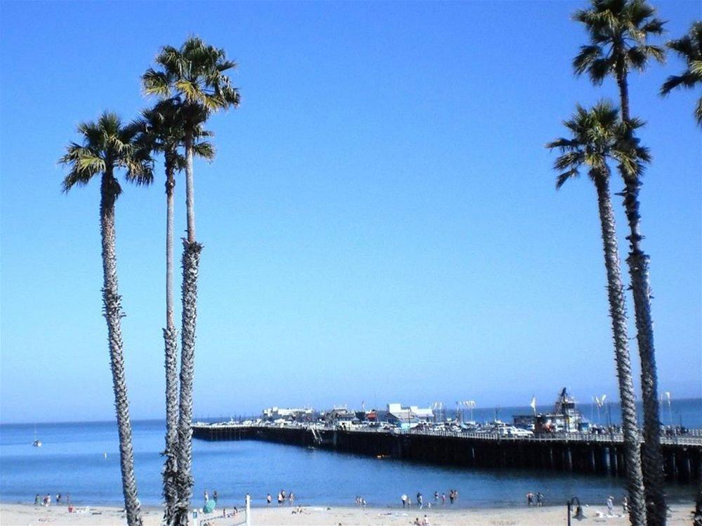 Фото Beach Street Inn and Suites