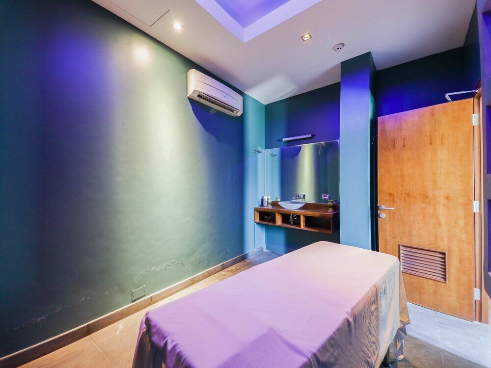 Фото Capital O133 Al Sawadi Beach Resort & SPA