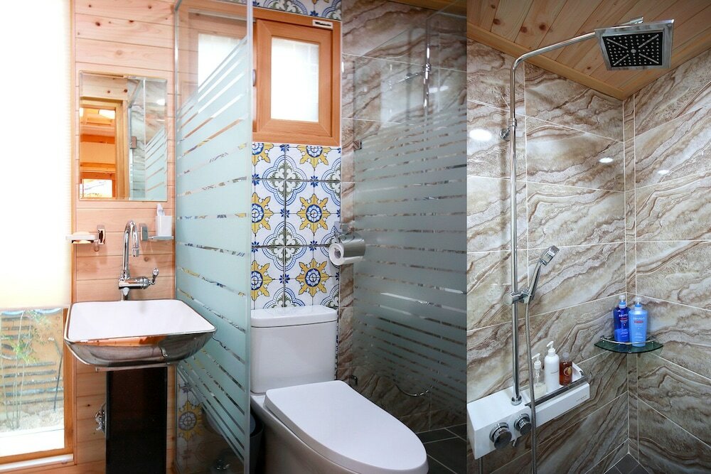 Фото Wiyeonjae Hanok Stay