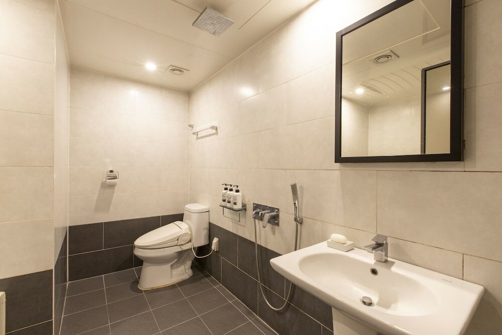 Фото Calm Rest Hotel