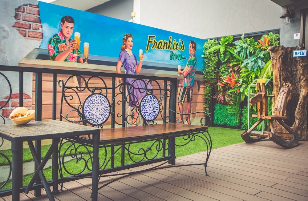 Фото Frankie's Inn
