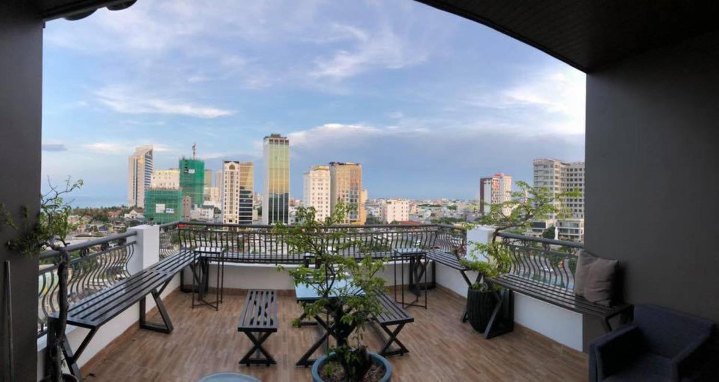 Фото La Lune Hotel