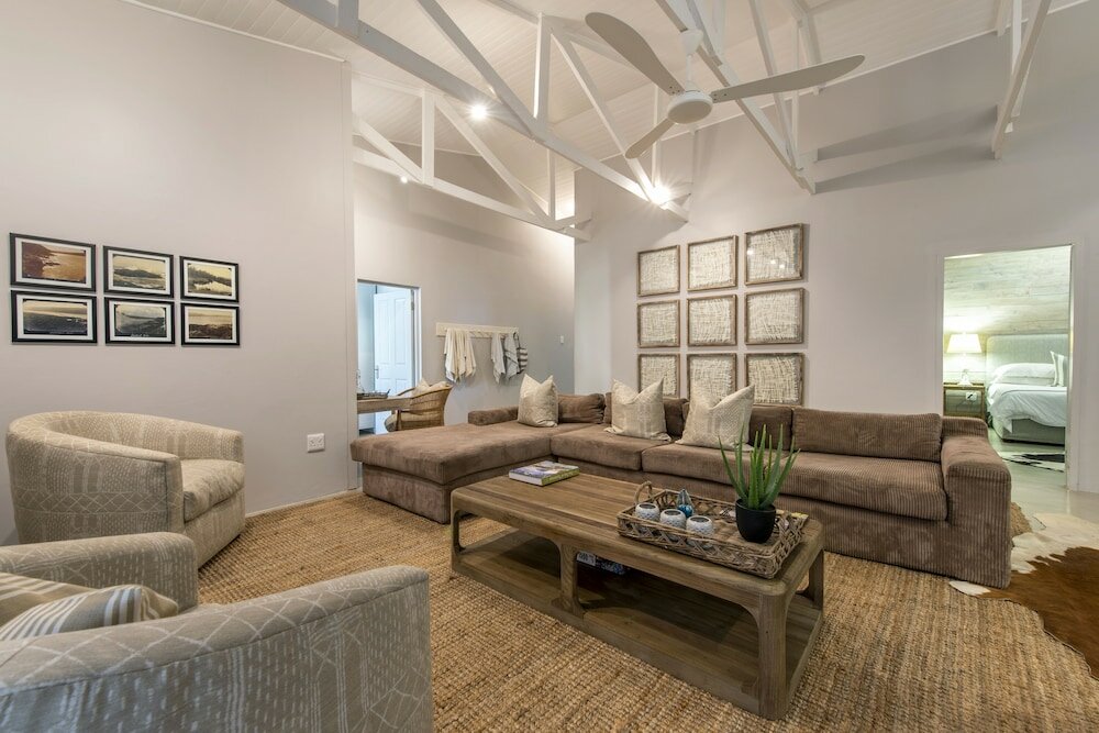 Фото Driftwood - Kenton on Sea