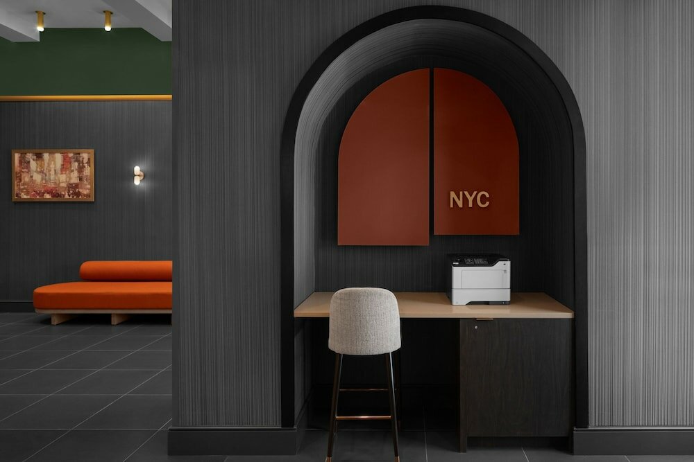 Фото Courtyard by Marriott New York World Trade Center Area