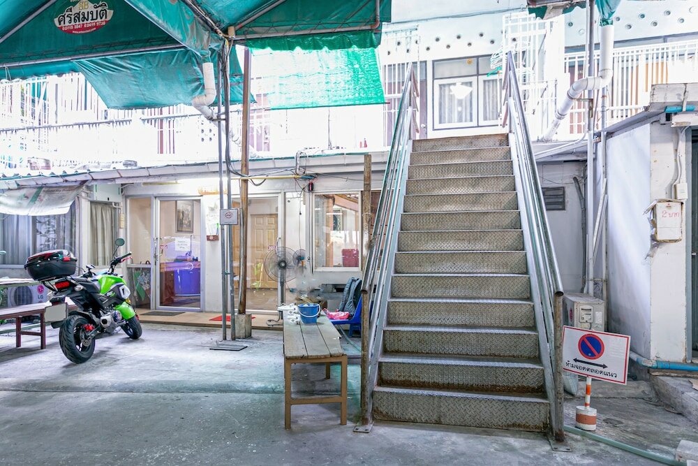 Фото Freesia Saladaeng Silom Apartments