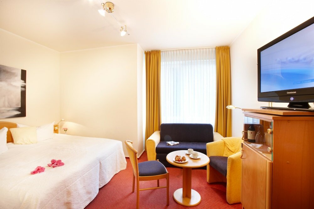 Фото Hotel Dänischer Hof Altenholz by Tulip Inn