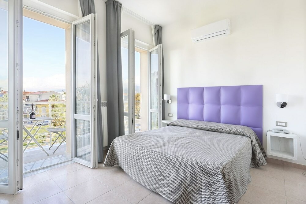 Фото Hotel Nuovo Tirreno