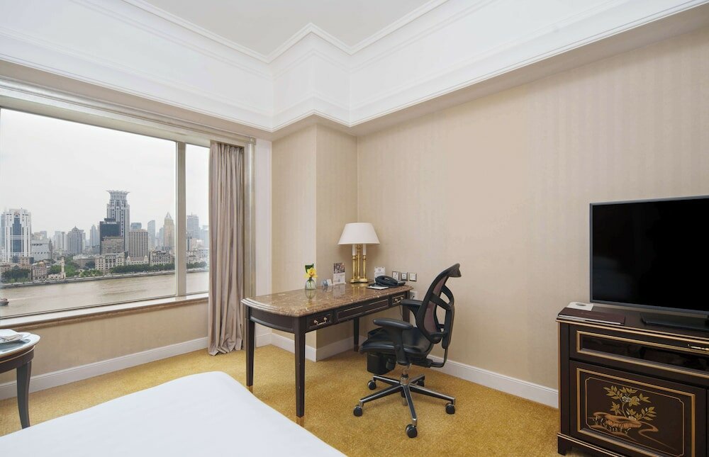 Фото Pudong Shangri-La Shanghai