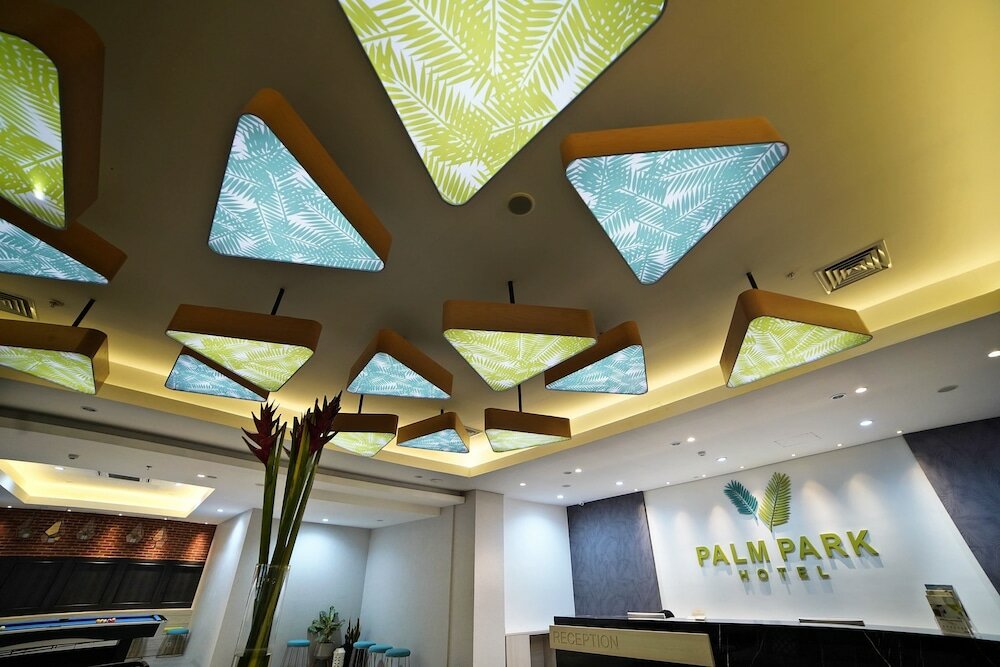 Фото Palm Park Hotel Surabaya