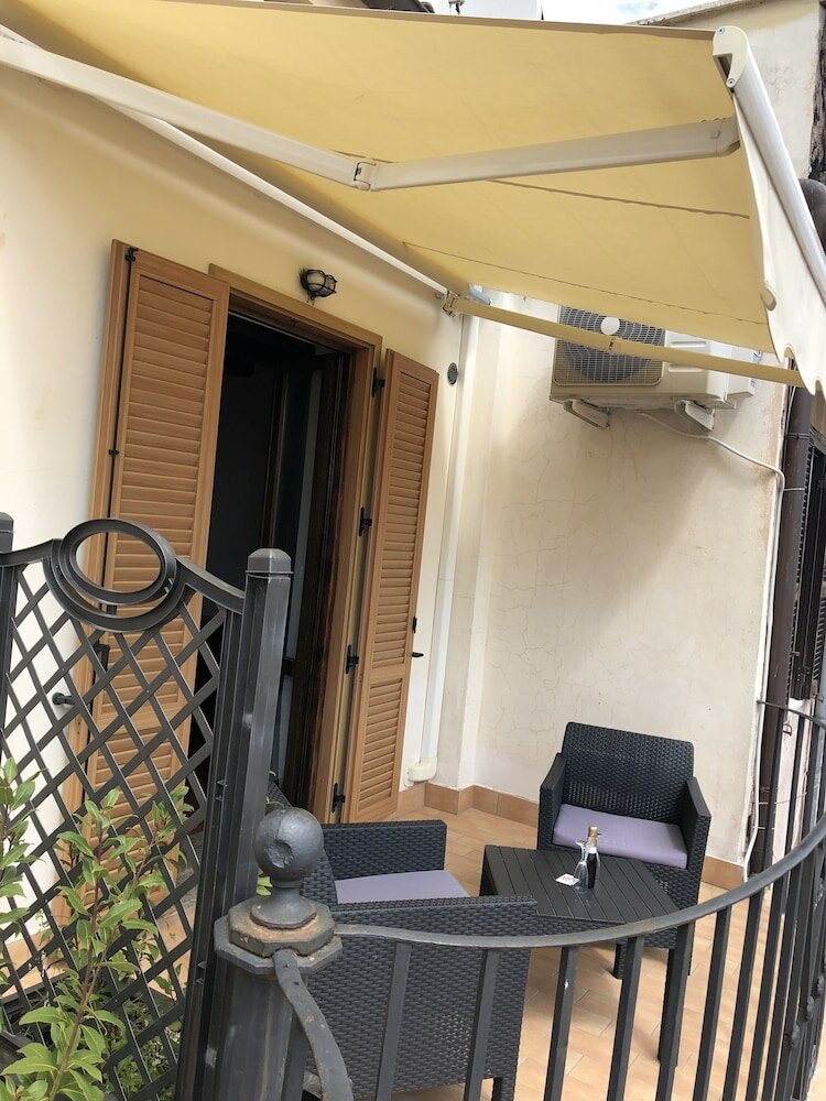 Фото Bb Il Re Alla Reginella Guest House