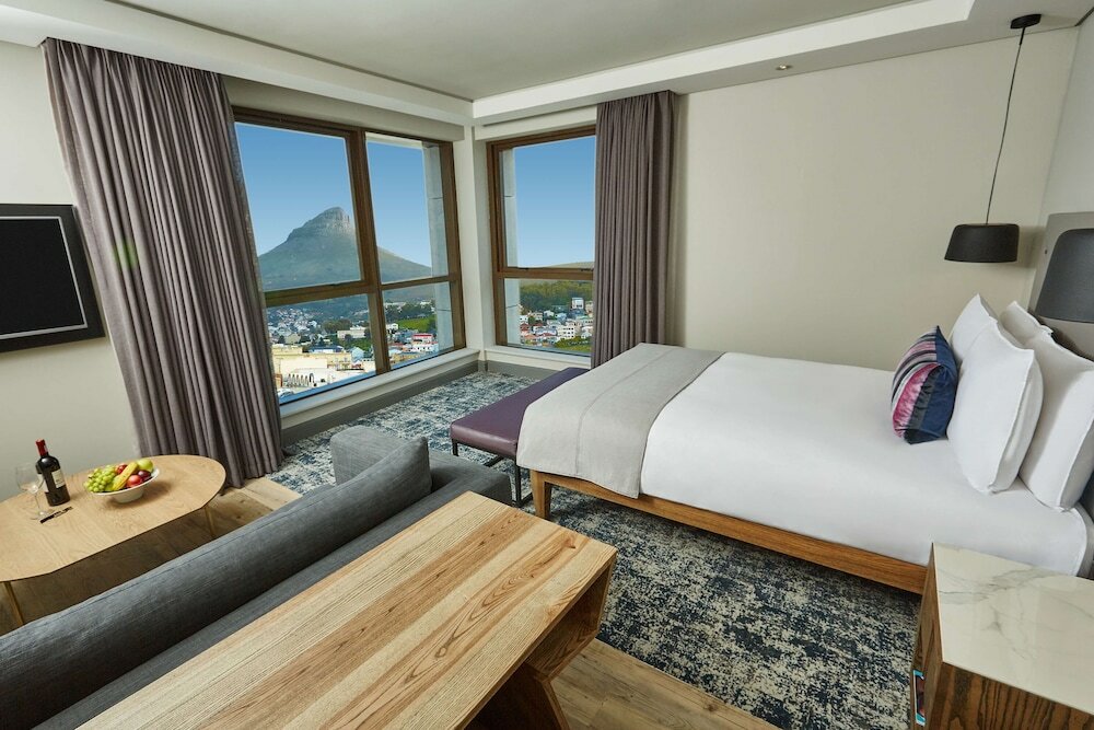 Фото SunSquare Cape Town City Bowl Hotel