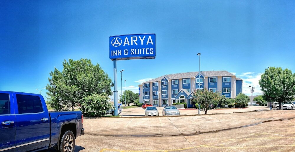 Фото Arya Inn & Suites