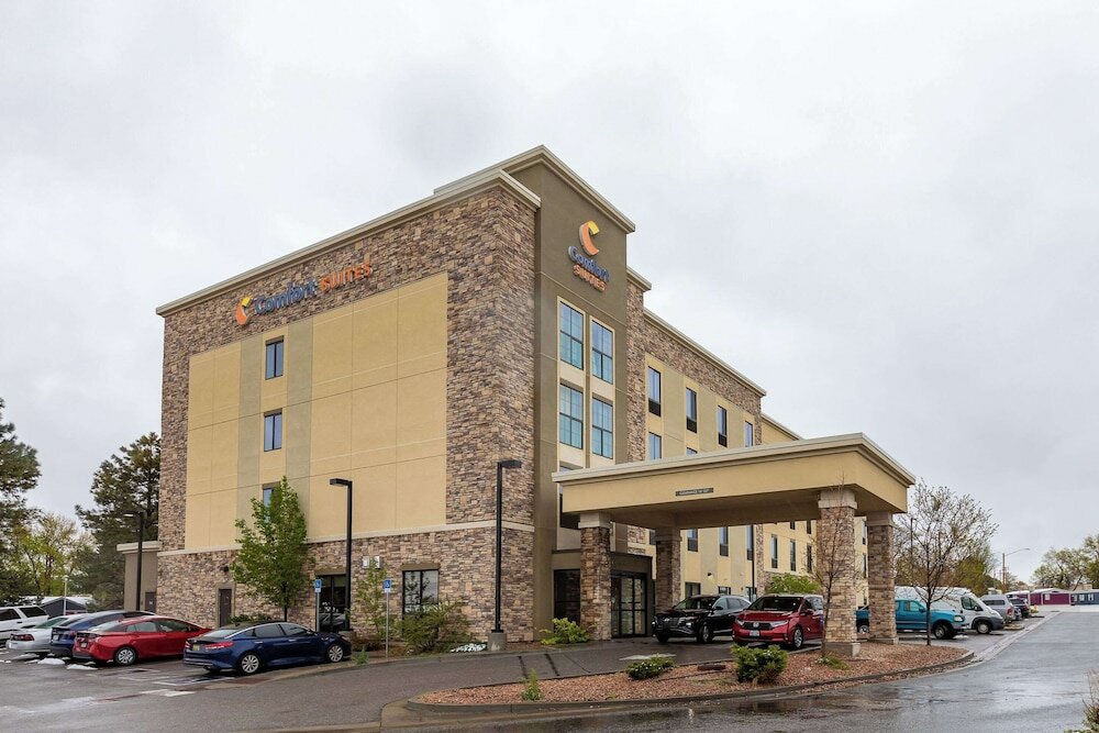 Фото Comfort Suites Denver near Anschutz Medical Campus