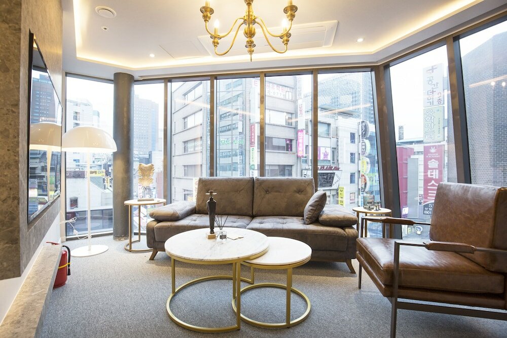 Фото Uh Suite The Jongno