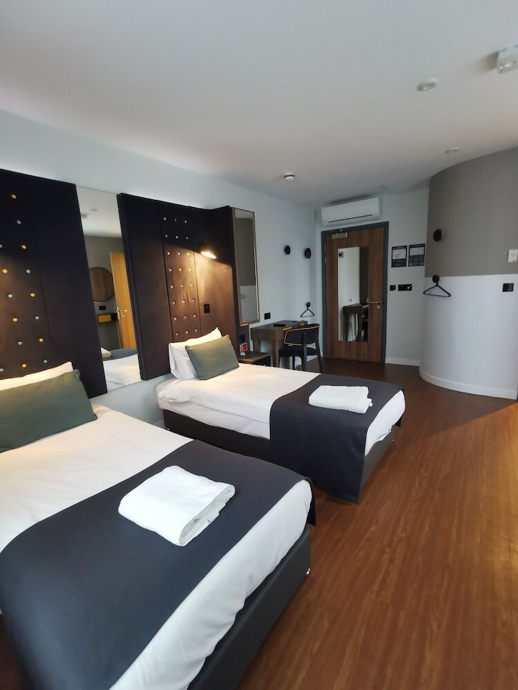 Фото Point A Hotel - Paddington