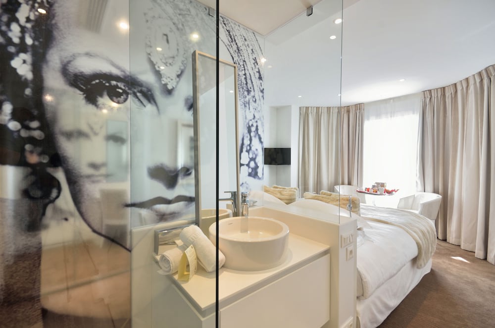 Фото Hotel Renoir