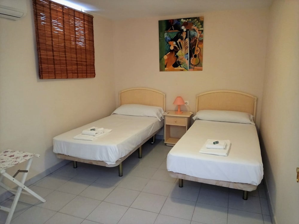 Фото Apartamentos Larga 70