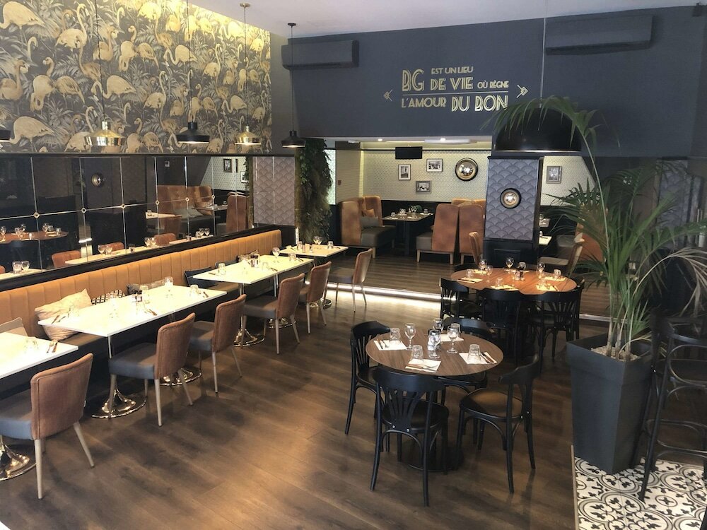 Фото Mercure Avignon Centre Palais des Papes Hotel