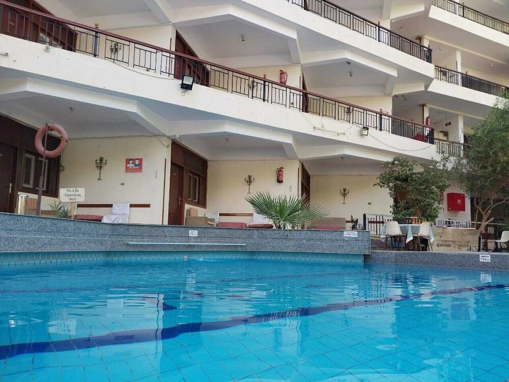 Фото Rezeiky Hotel And Camp