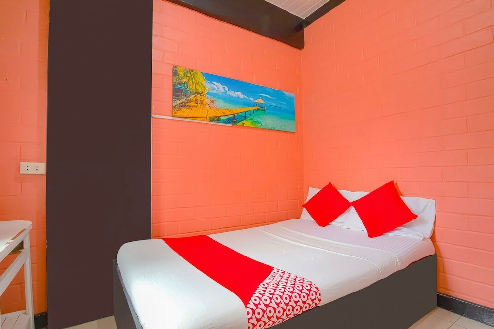 Фото Oyo 749 La Maria Pension And Tourist Inn Hotel