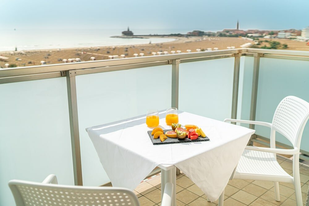 Фото Hotel Karinzia