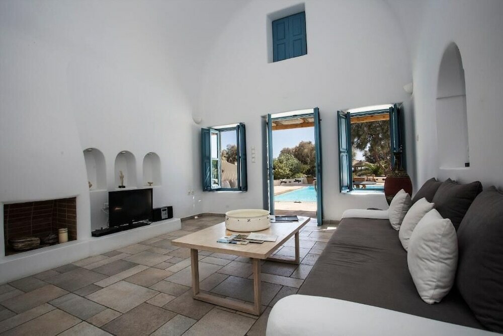 Фото Black Rose Suites