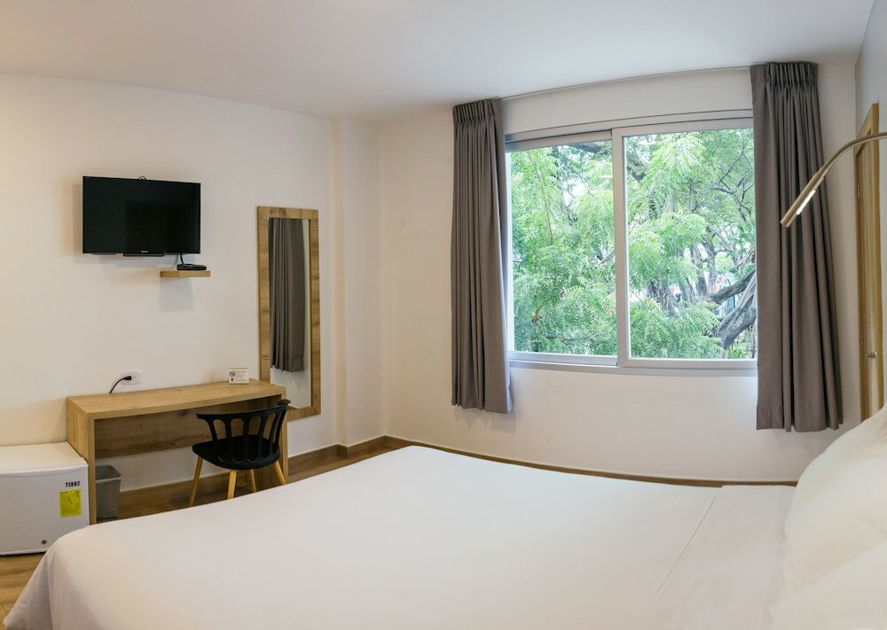 Фото The Park Hotel