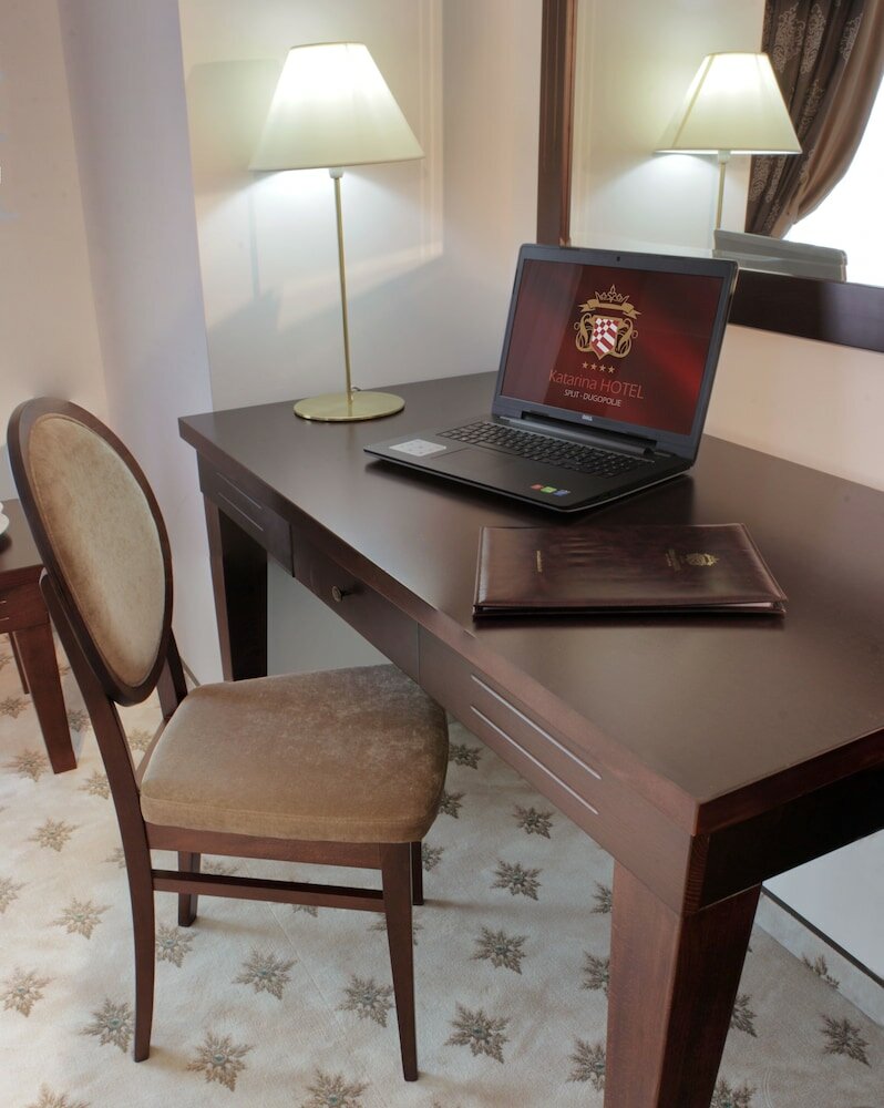 Фото Hotel Katarina