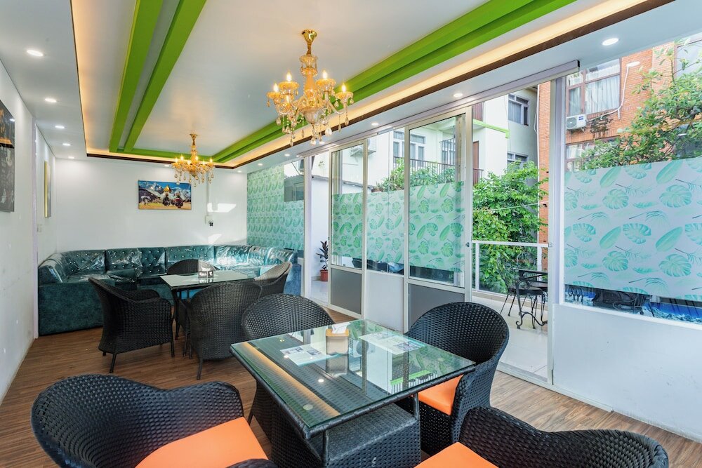 Фото Hotel Sapana Garden