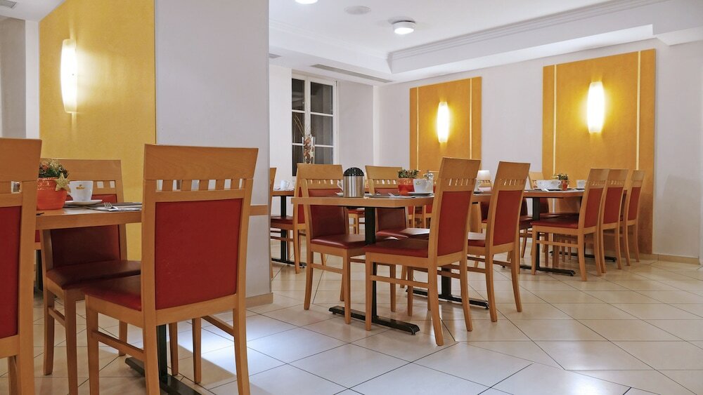 Фото Central Hotel Löwen