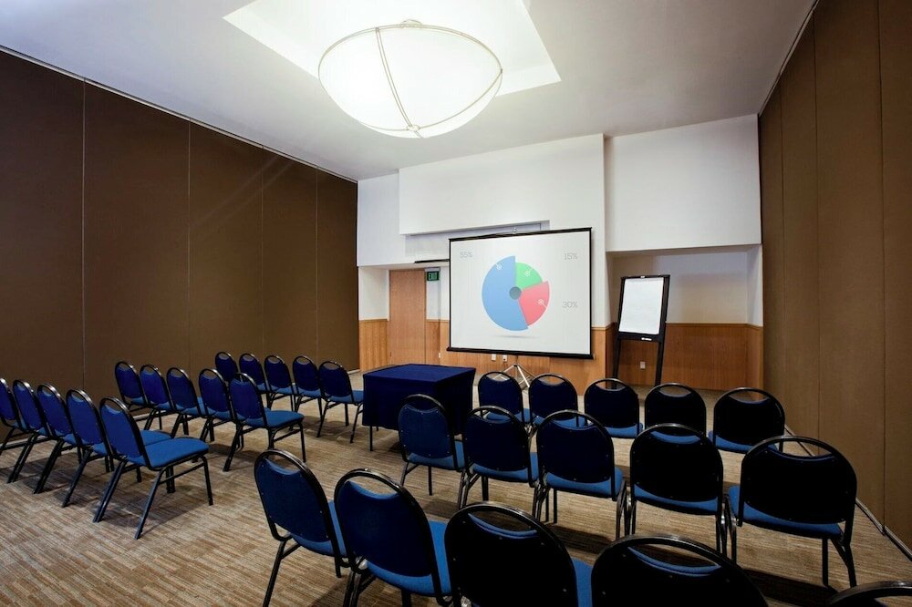 Фото Fiesta Inn Naucalpan