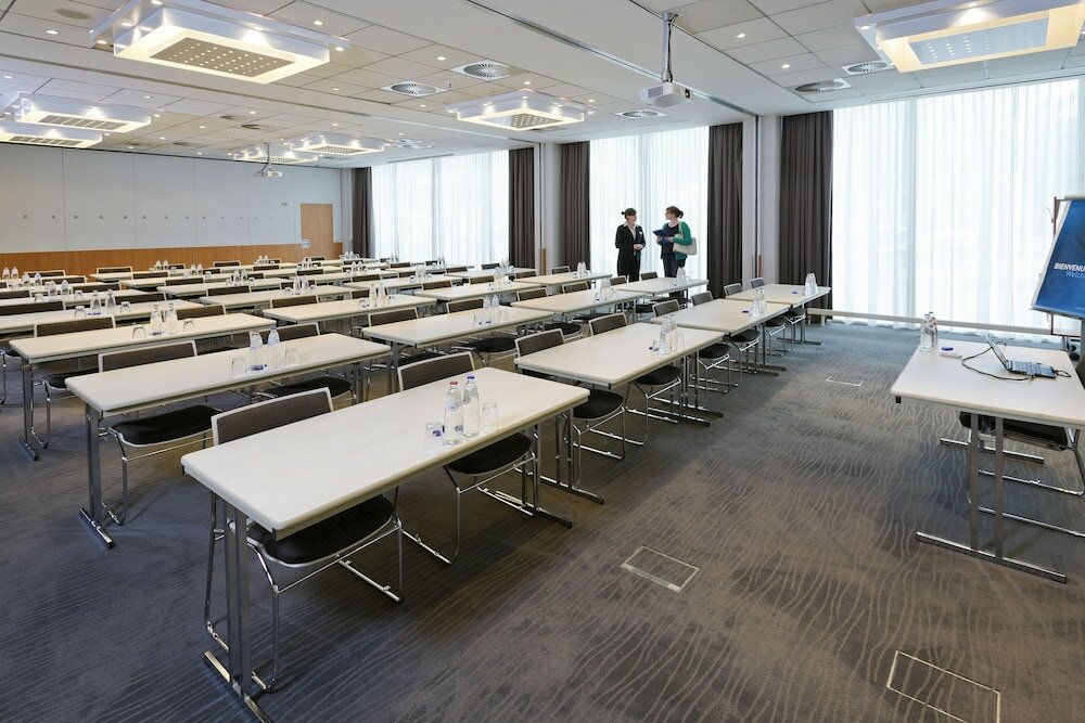 Фото Novotel Leuven Centrum