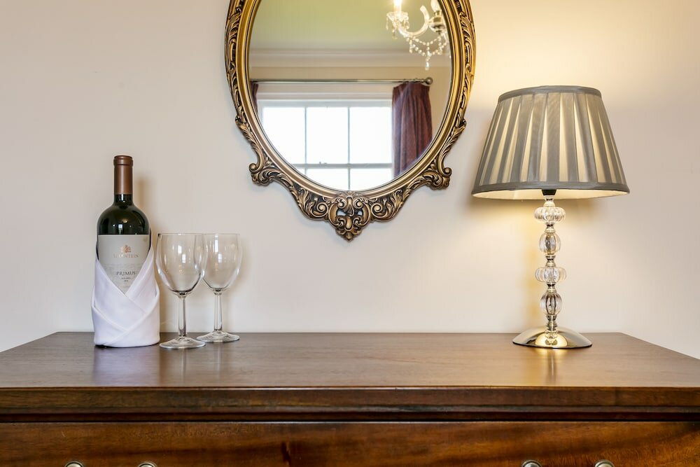 Фото Ednam House Hotel