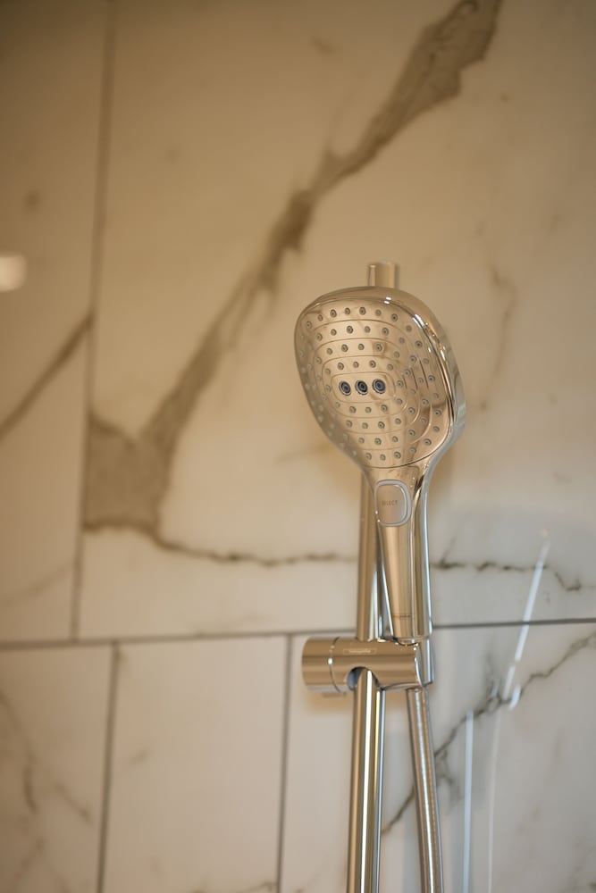 Фото Ramada Encore by Wyndham Siliguri Sevoke Road