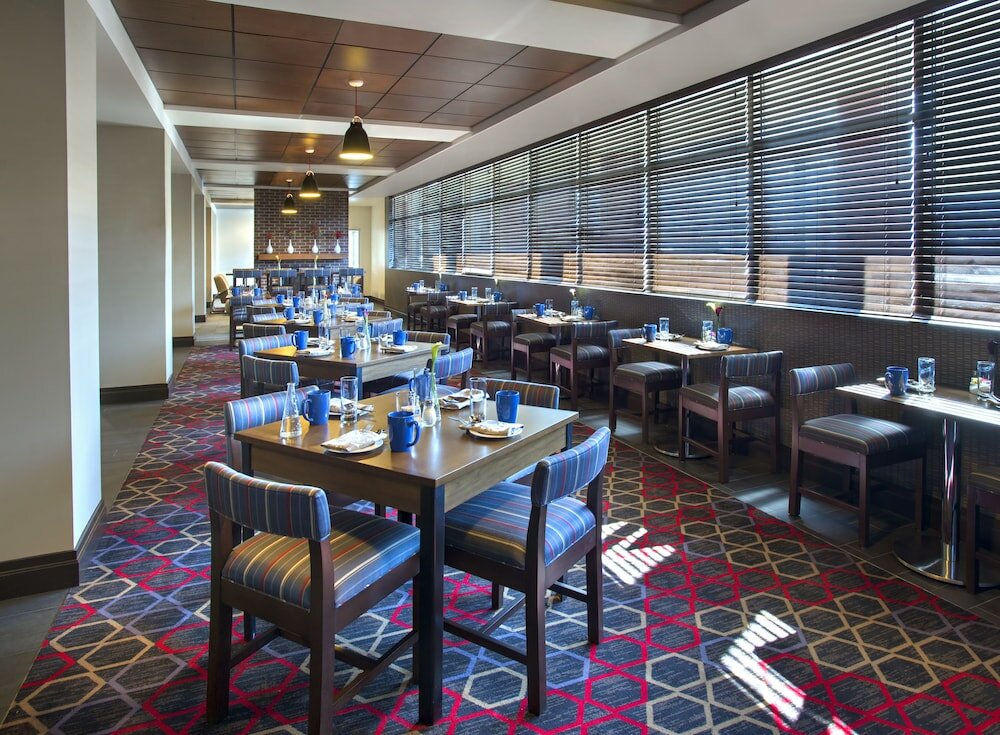 Фото Four Points by Sheraton Charleston