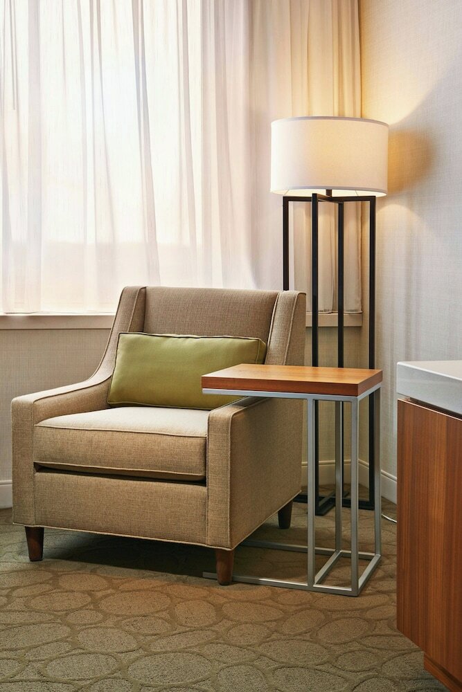 Фото Delta Hotels by Marriott Dartmouth