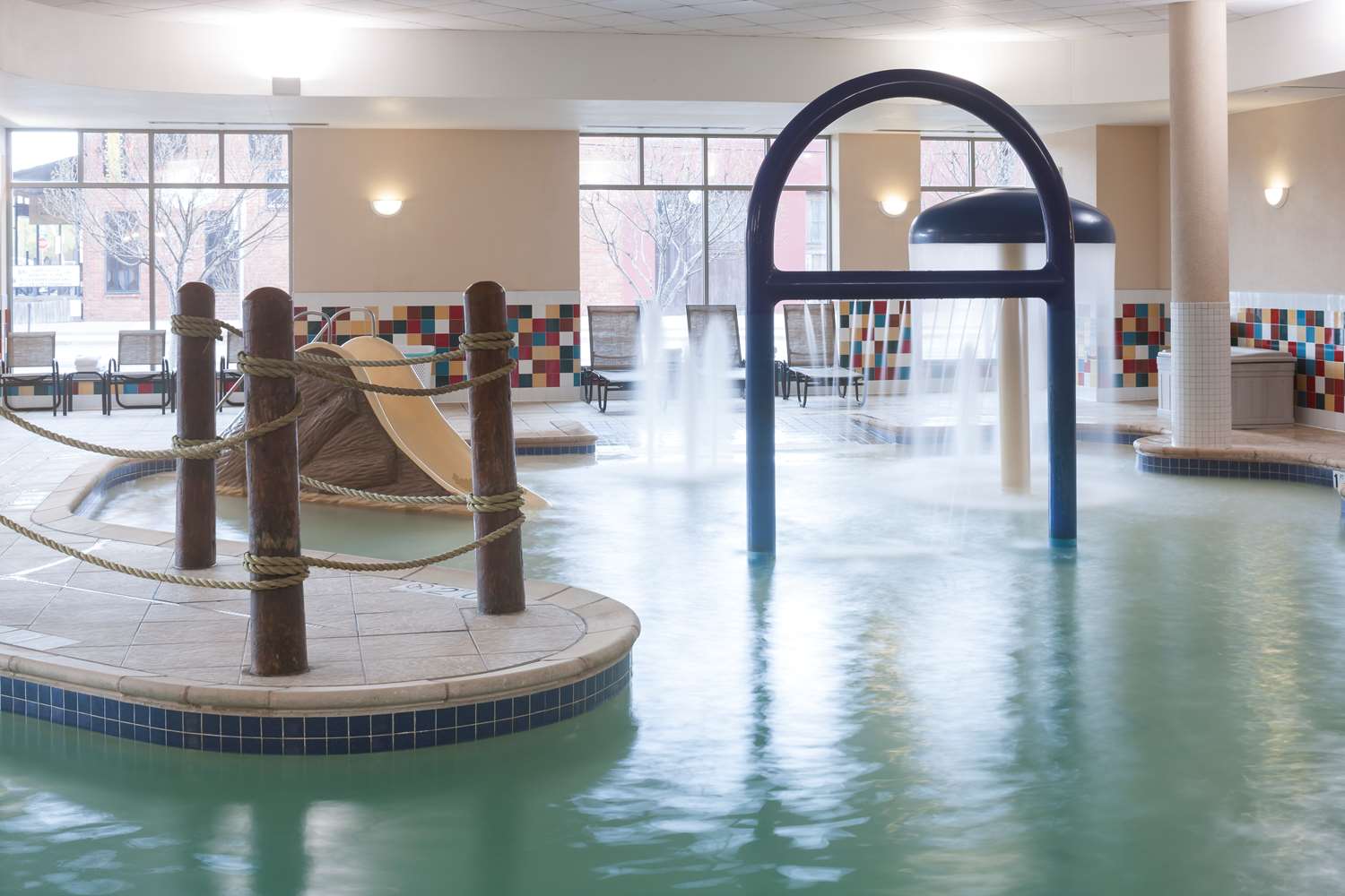 Фото Hampton Inn & Suites Oklahoma City-Bricktown