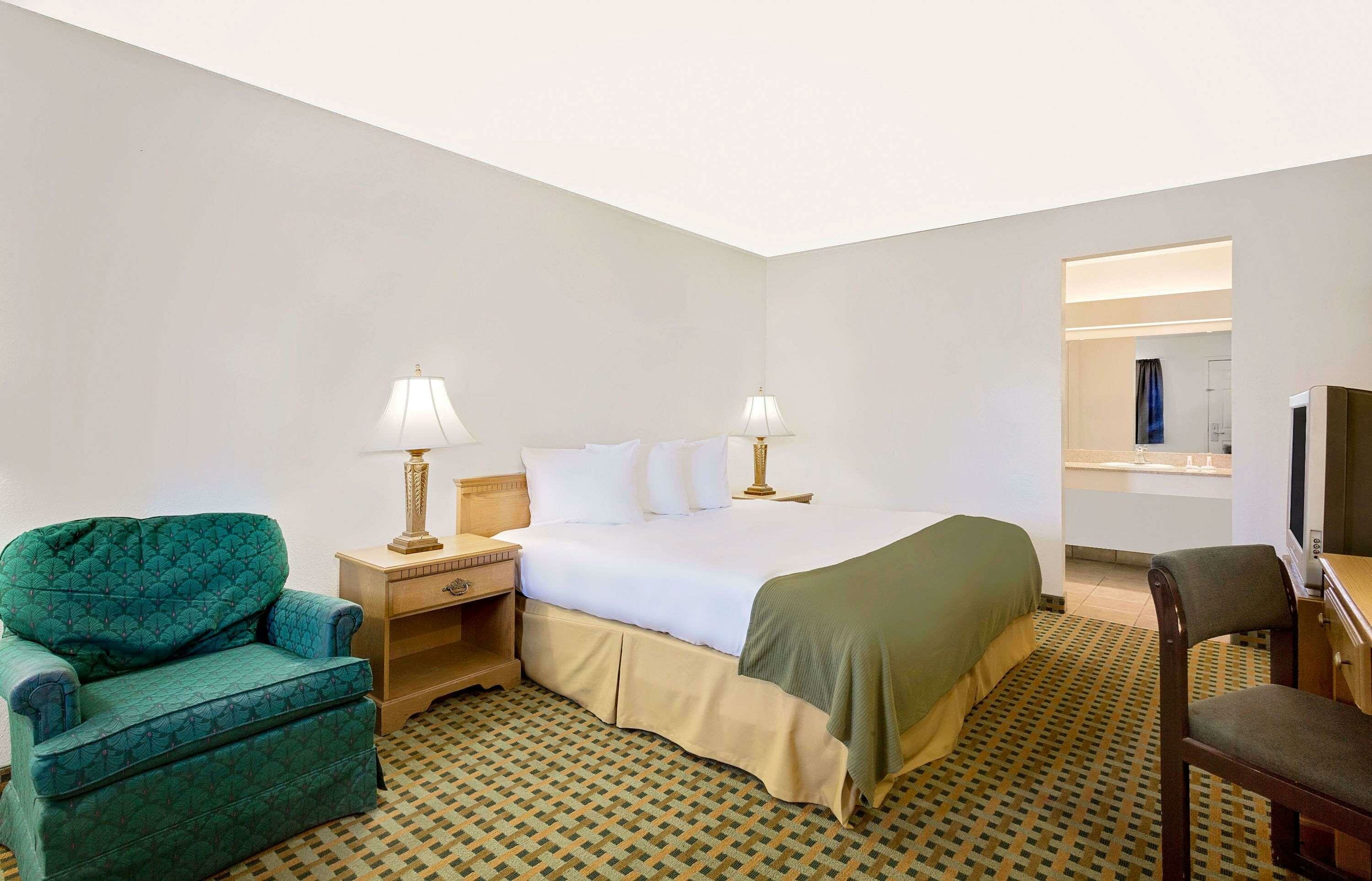 Фото Silver Queen Inn