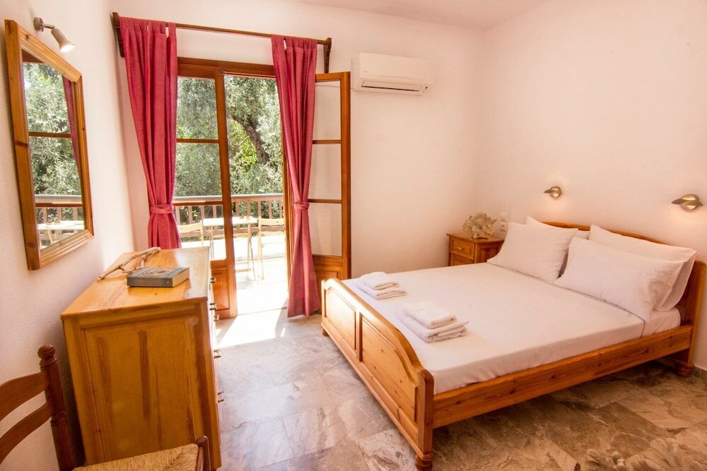 Фото Naftilos Skiathos