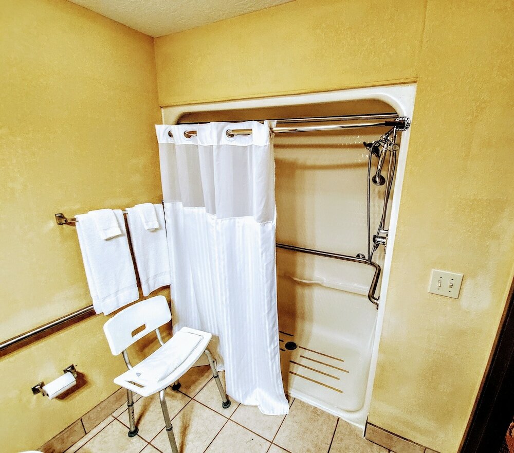 Фото Quality Inn Brunswick Cleveland South