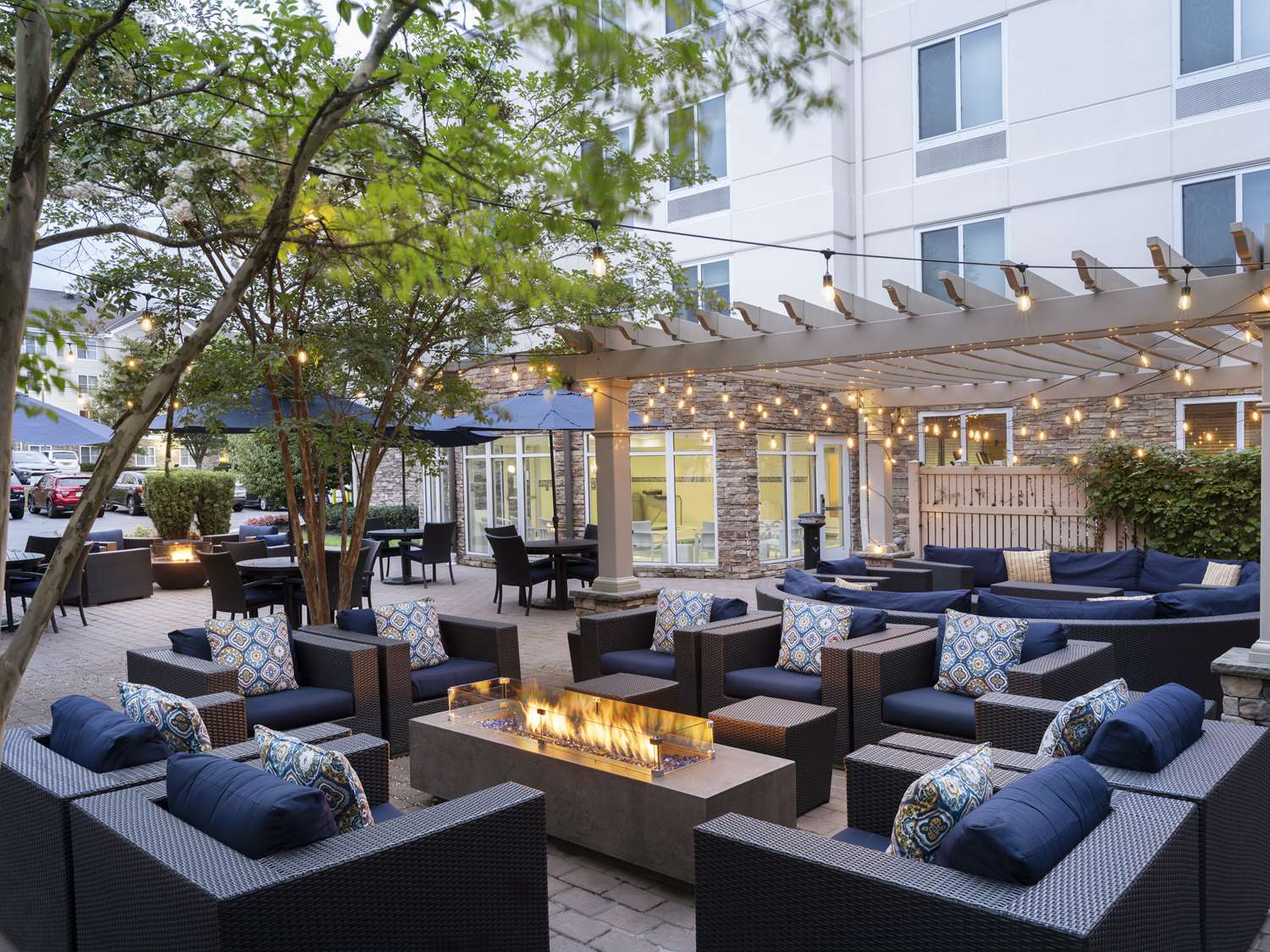 Фото Hilton Garden Inn Melville