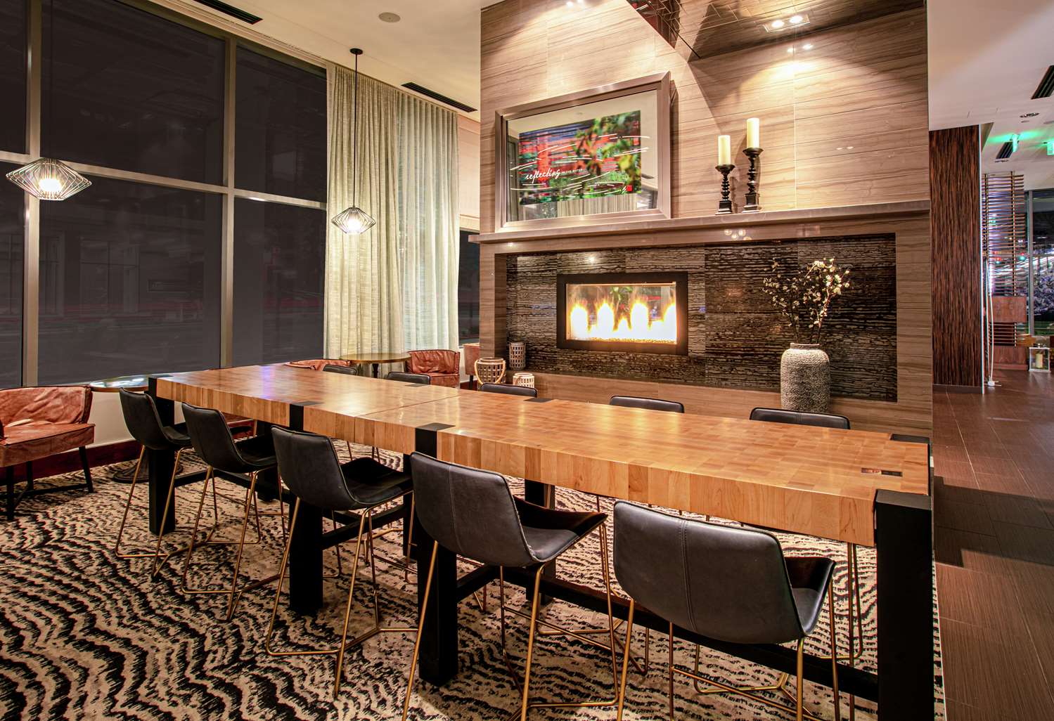 Фото Hilton Garden Inn Seattle Downtown