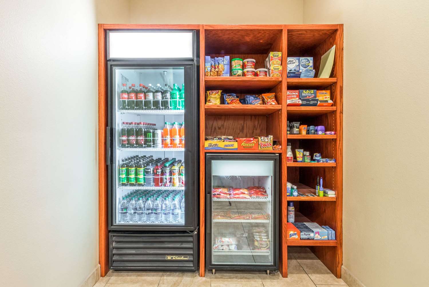 Фото Ramada by Wyndham College Station