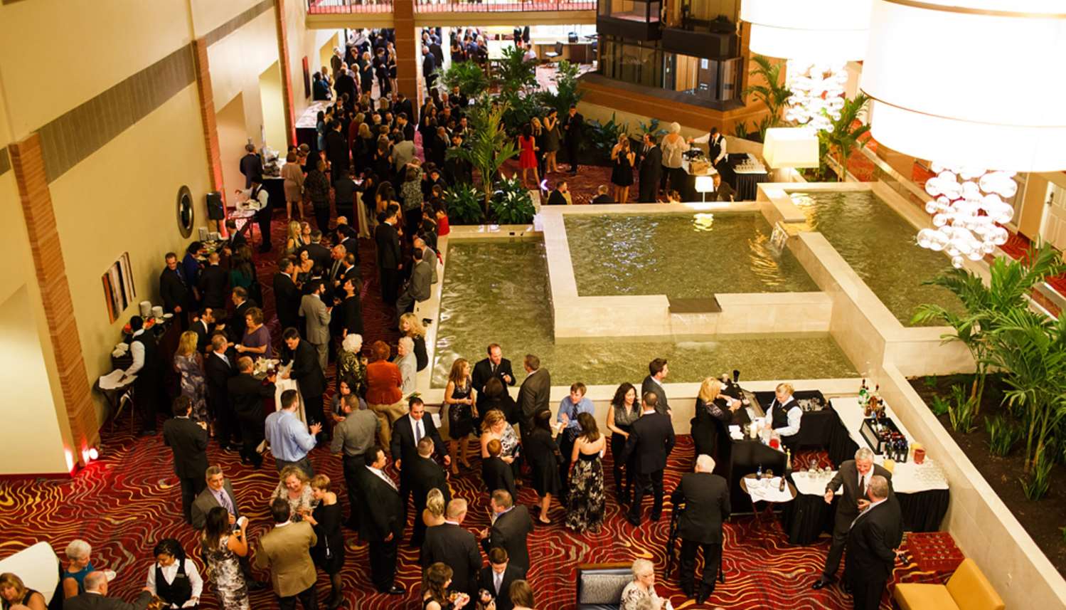 Фото Embassy Suites by Hilton Cleveland Beachwood