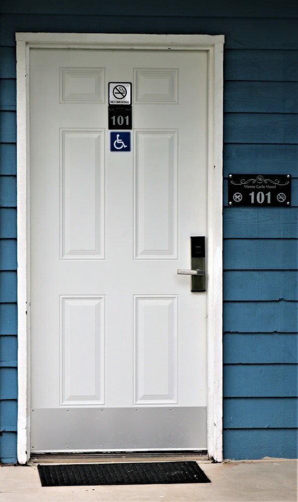 Фото Monte Carlo Inn