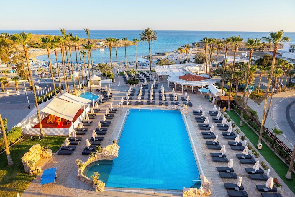 Фото Pavlo Napa Beach Hotel