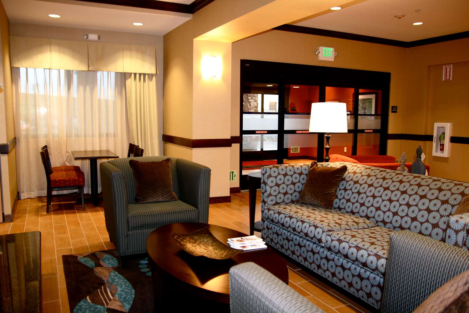 Фото Hampton Inn & Suites Folsom