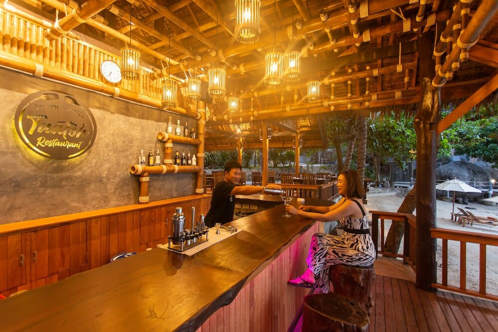 Фото Taatoh Resort & Freedom Beach Resort