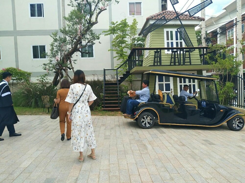 Фото Ploy's Pearl Hotel