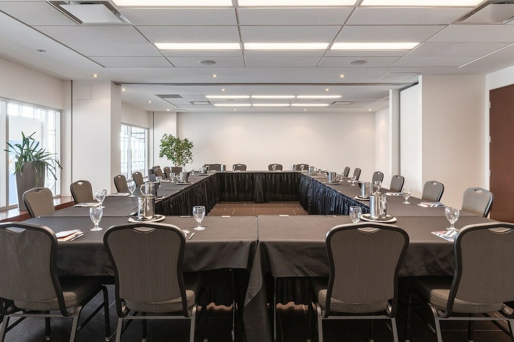 Фото Four Points by Sheraton Levis Convention Centre